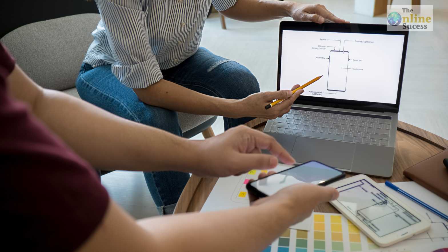 Make Money As A Graphic Designer 2025